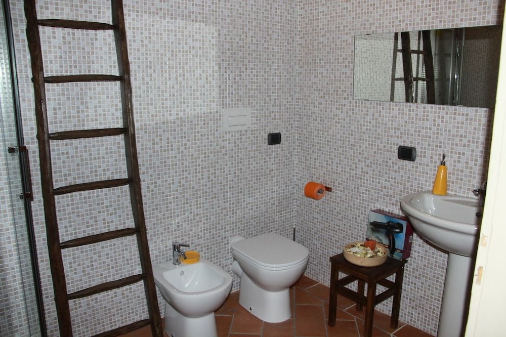 Photo 35