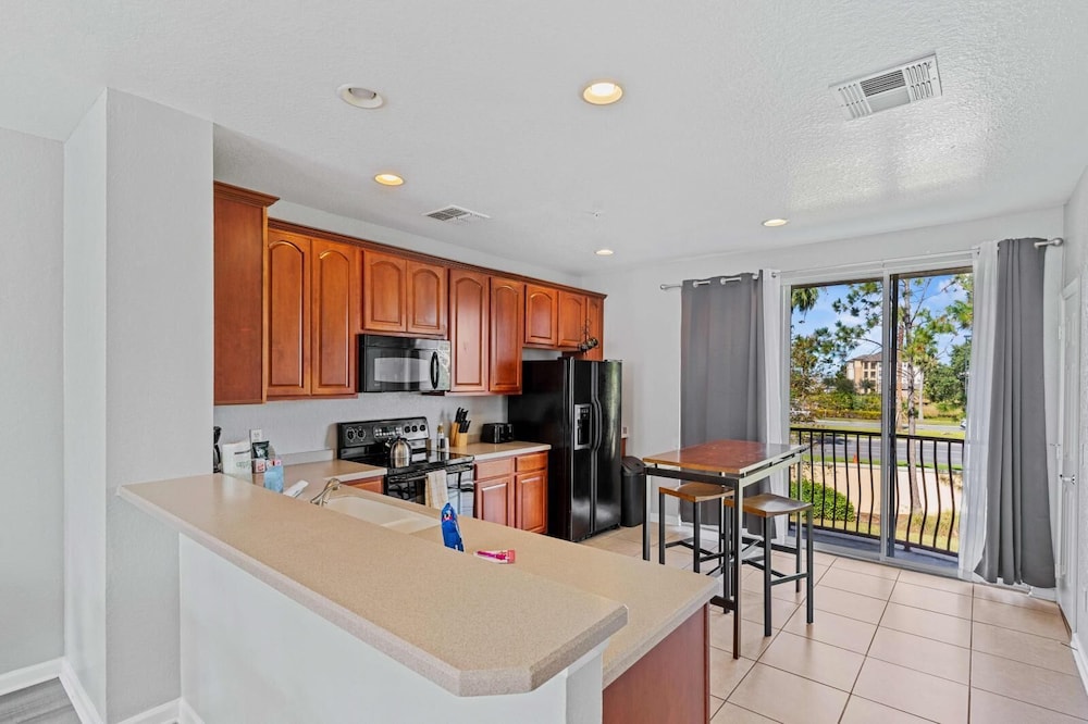Vista Cay Swanky