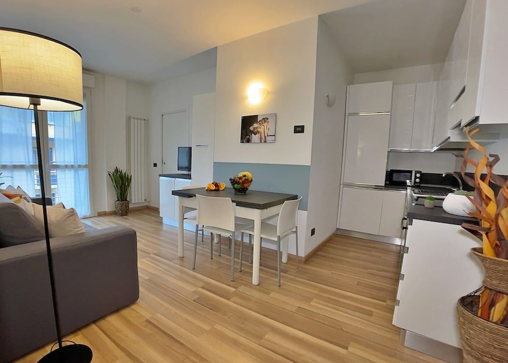 Apt for 4 With Gym, Bovisa Milan