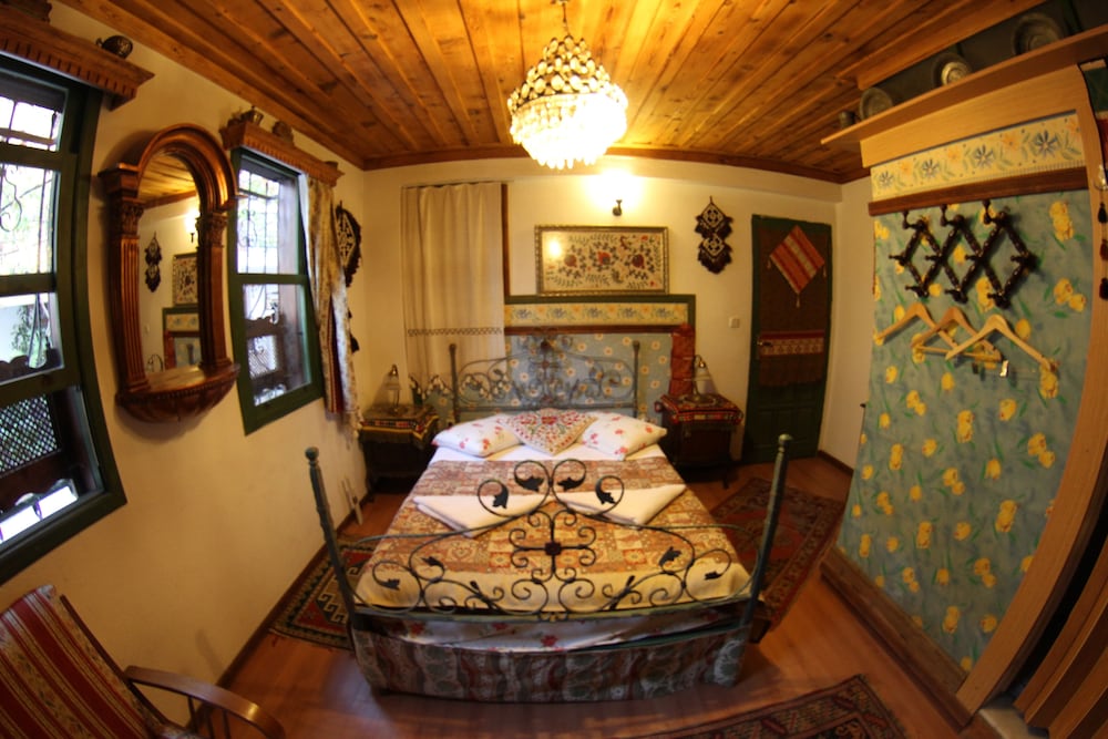 Homeros Pension & Guesthouse
