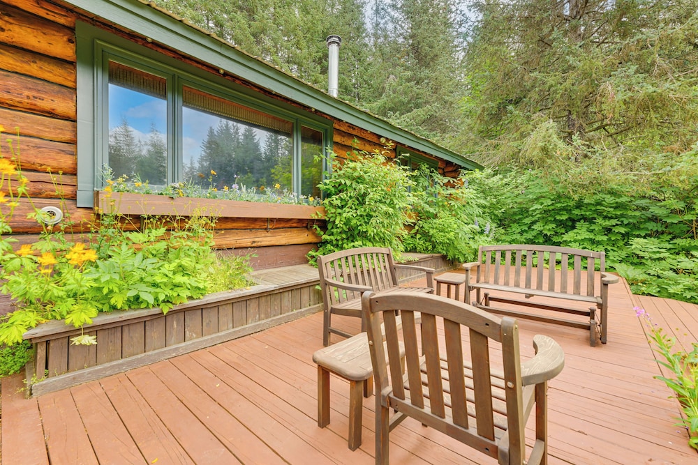 Ski, Hike & Snowshoe: Homer Getaway w/ Fire Pit
