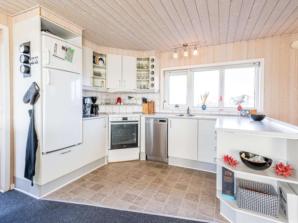 6 Person Holiday Home in Hvide Sande view 5