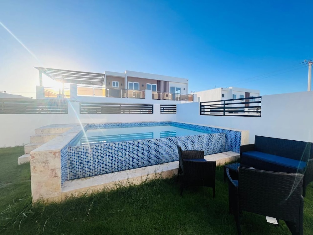 4BR 14 pax Twin Villa-Bbq & private pool