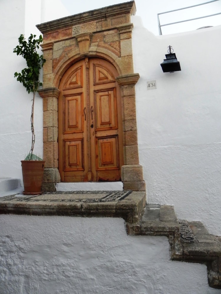 Photo 33
