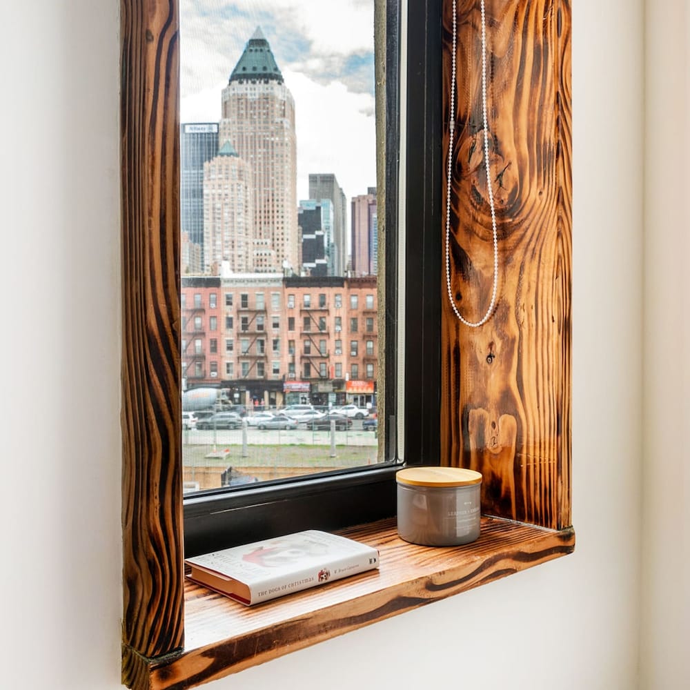 48-4fe 2BR Prime Midtown West