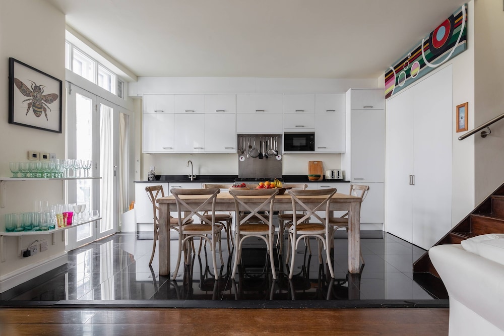 Codrington Mews III by Onefinestay