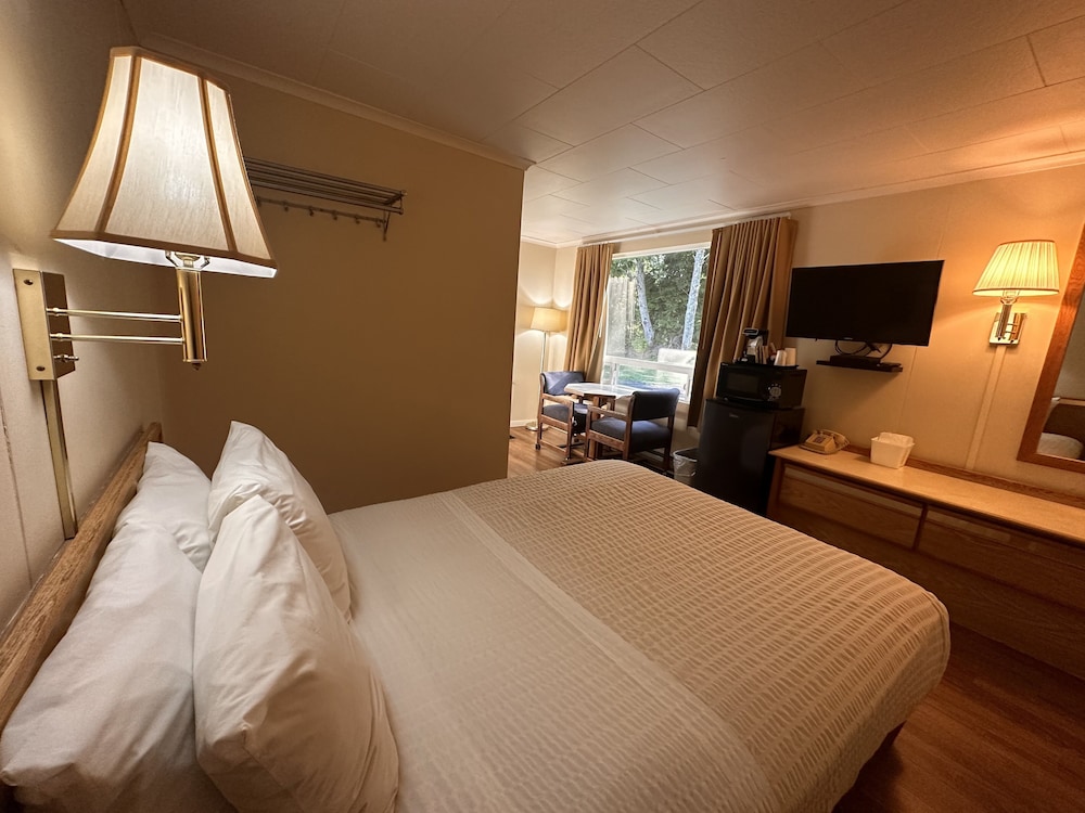 Astoria Crest Motel