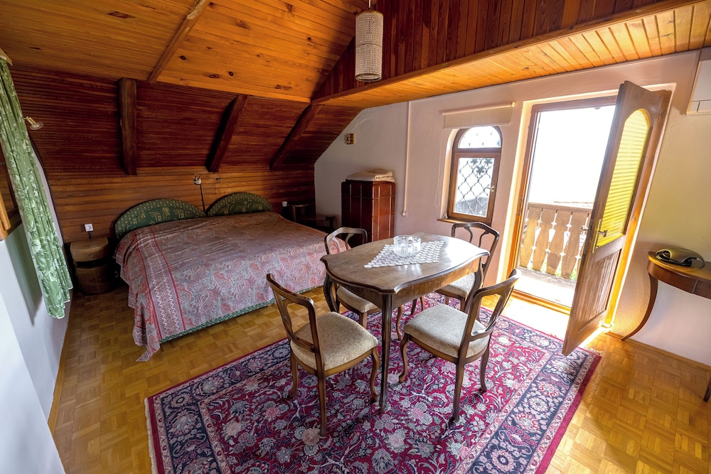 Vineyard cottage Rustika