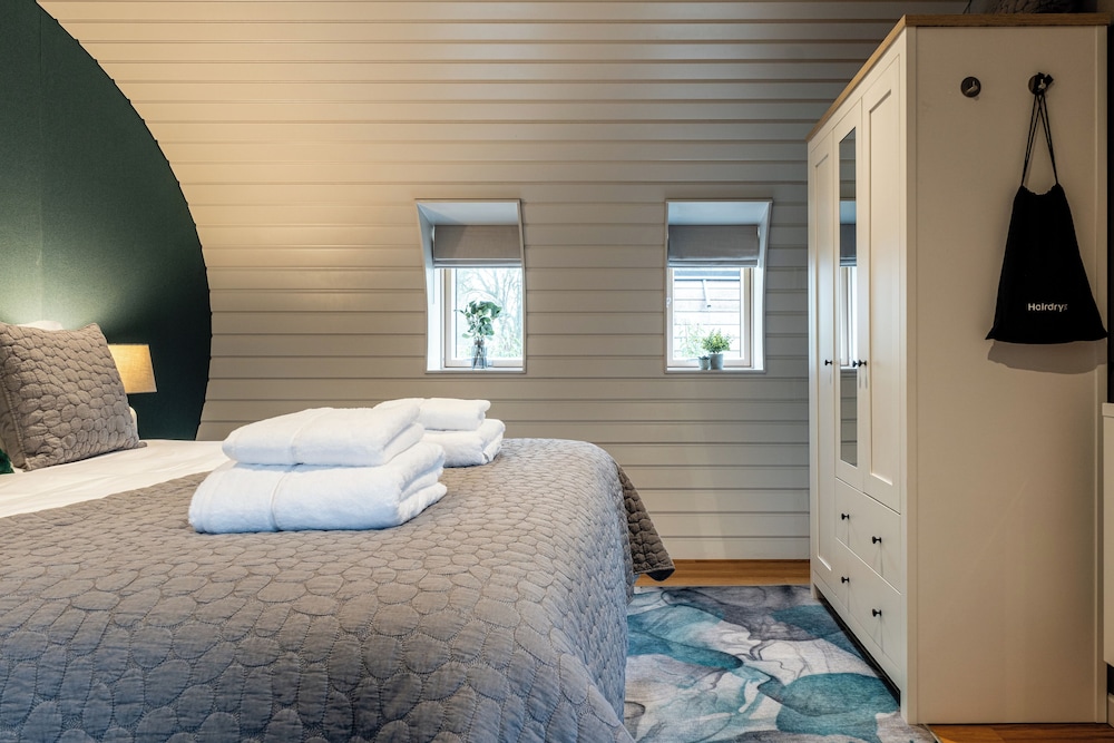 Unique 1 BD Eco-Retreat in Old Chalford