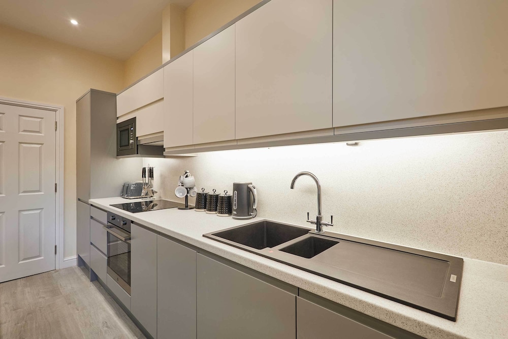 Host Stay Ross View Ground Floor Apartment