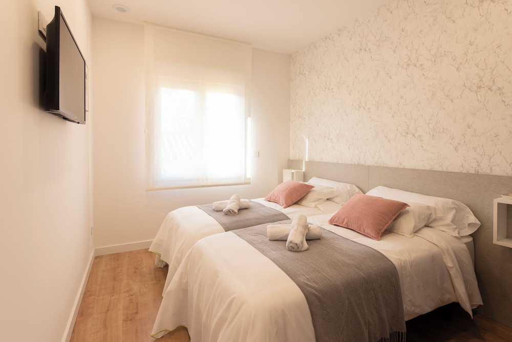 ALAIA ROOMS