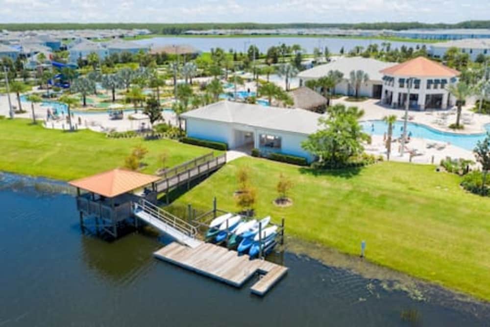 Gorgeous Home With Pool and Lake View view 2