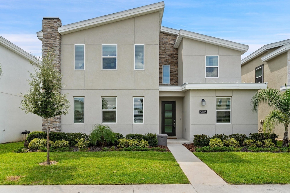 ChampionsGate Resort 10 Bedroom Vacation Home - Includes resort clubhouse amenity access! 10 Home