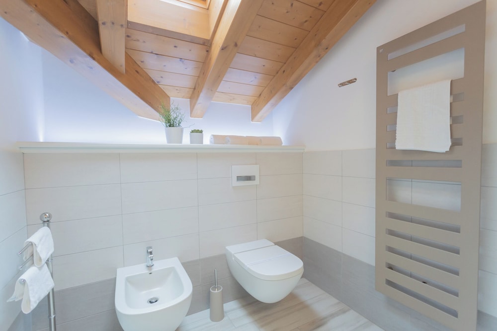 Dream Lake Apartments by Rent all Como
