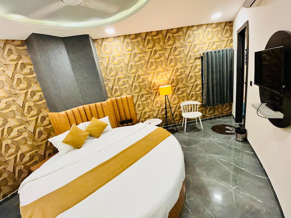 HOTEL SAWARIYA