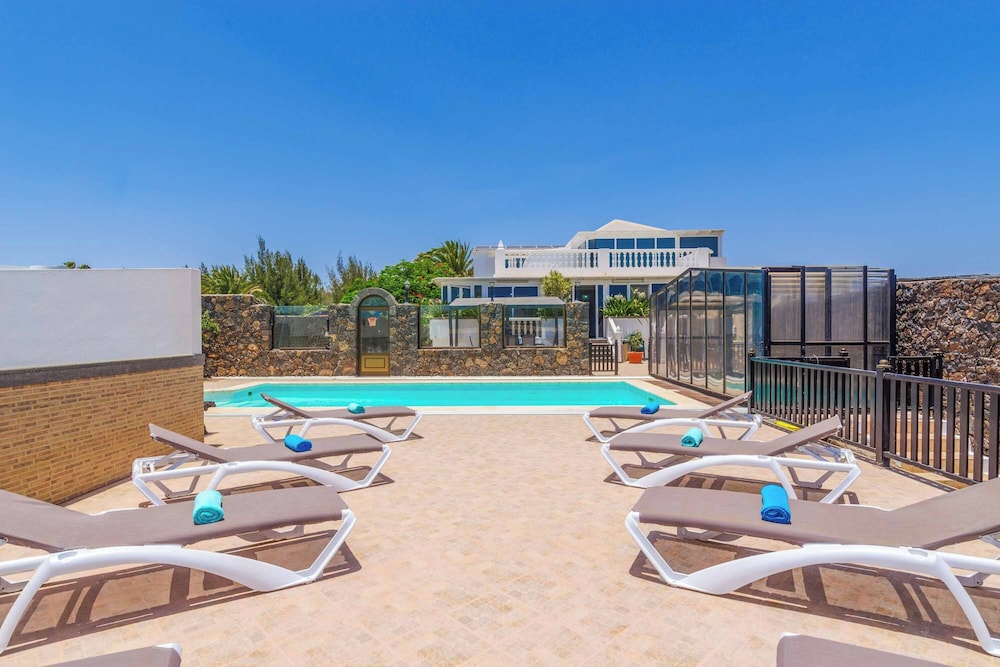 Villa Cervera