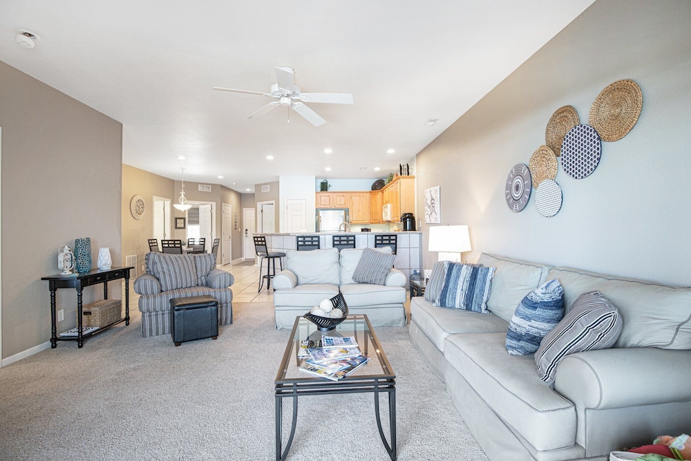 Experience Lakeside Living at Its Finest: Stunning Views and Prime Location!