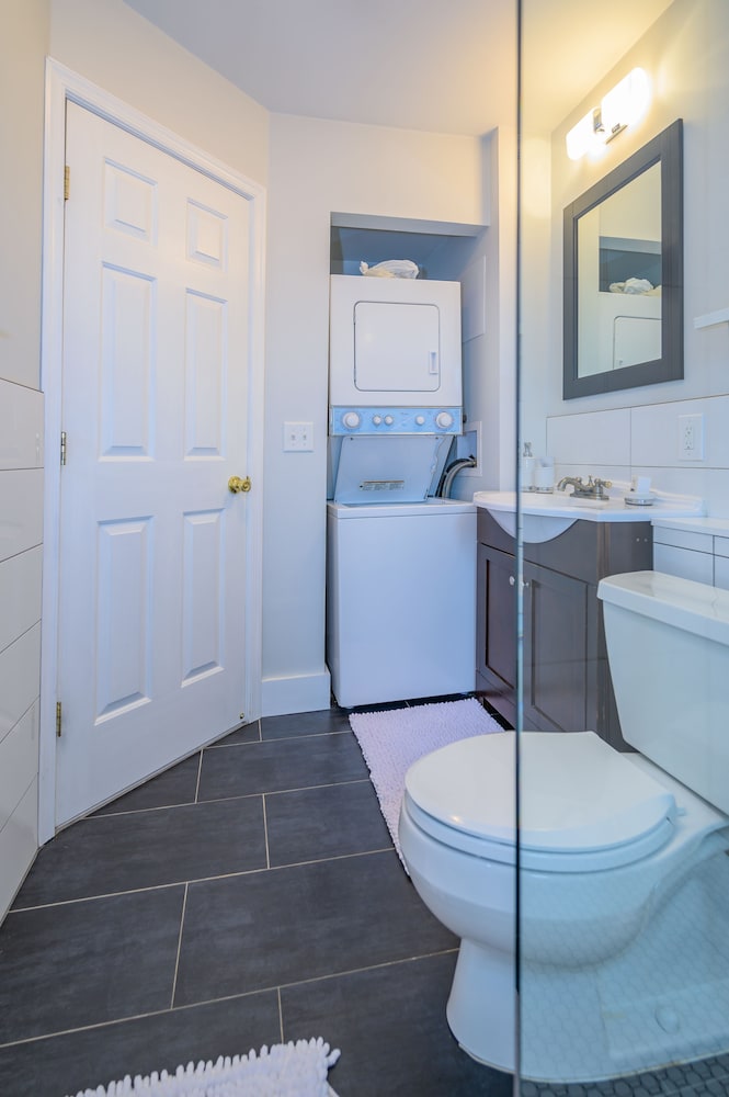 Deedee's Townhome Hamilton Park