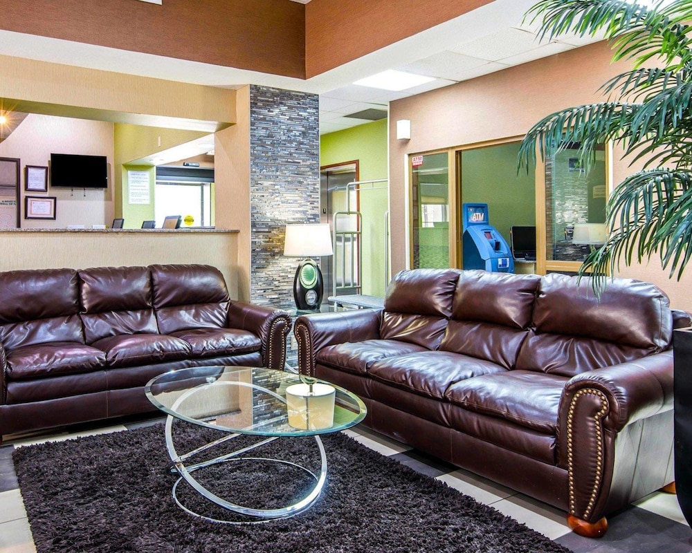 Kansas City Vacations - SureStay Plus Hotel by Best Western Blue Springs - Property Image 2
