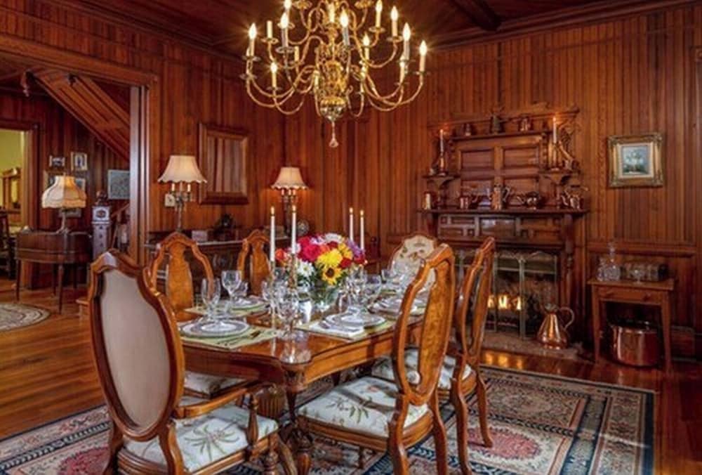 Engadine Inn  Cabins - Property Image 38