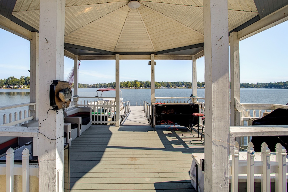 Bring Your Boat! Lake Murray Home w/ Dock & Ramp