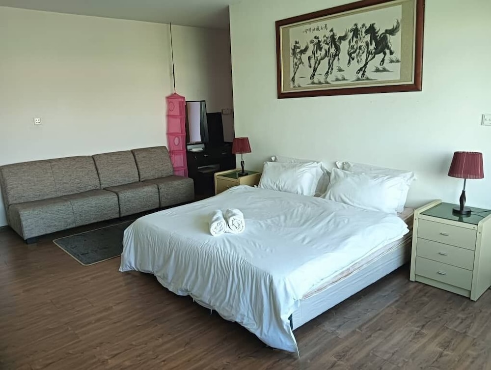 Natol Homestay - Kuching Home Penthouse Airport Road