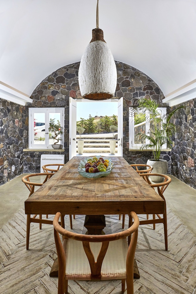 Amor Hideaway Villas