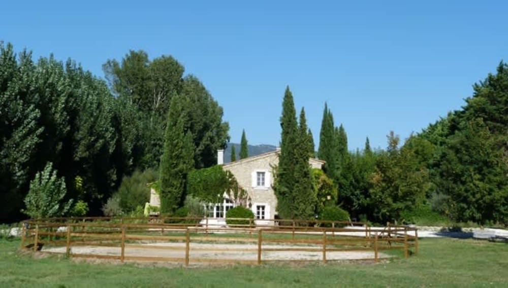 Provencal Villa for Nature Lovers in Lub ron photo 2