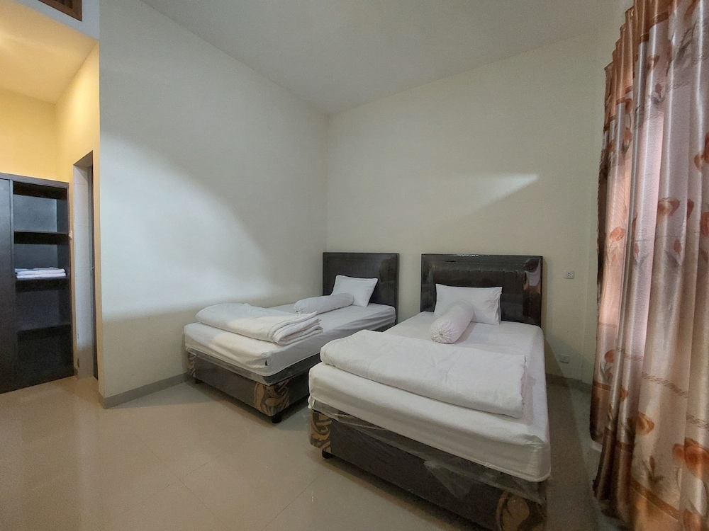 Gondang Sivali Hotel