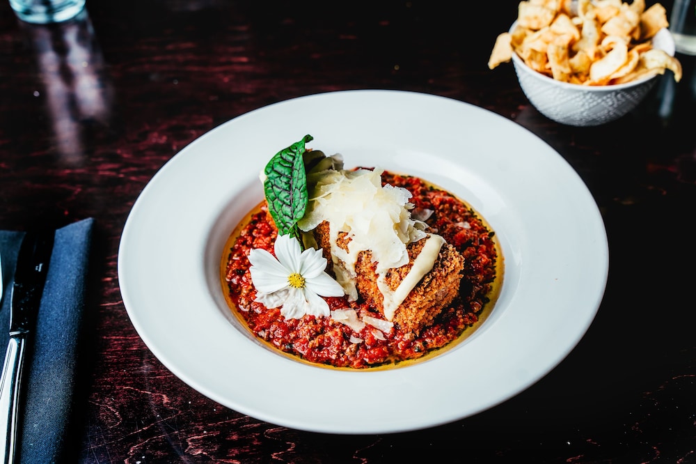 Twisted Lemon Restaurant & Boutique Inn