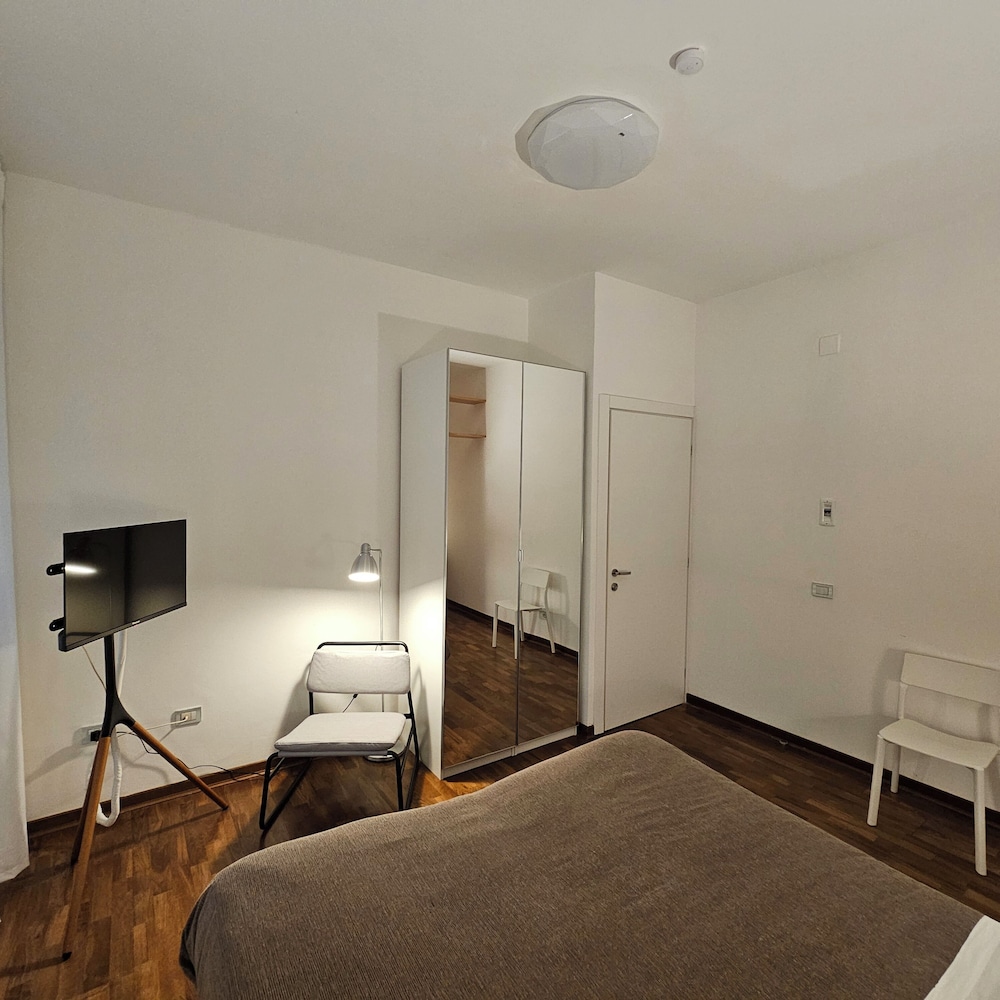 Room & Parking