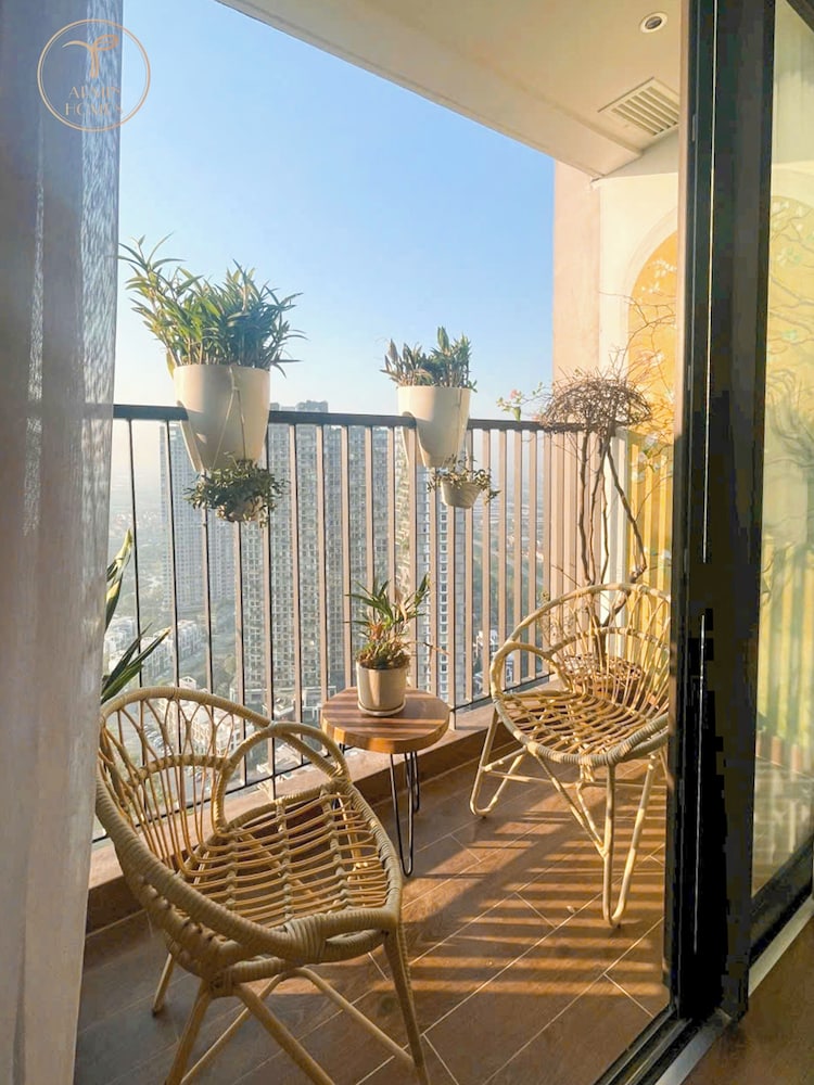 Armin Homes 3BR Wabi Sabi Apt Ecopark