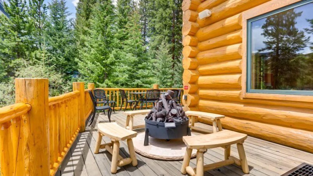 Breck_clifton_lodge