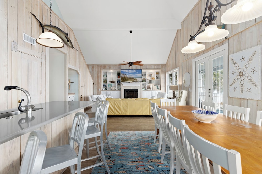 A Winterpast by the Sea - Gulf Front on 30A With Private Pool!