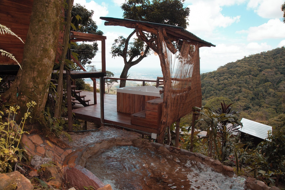 Waira Ecolodge
