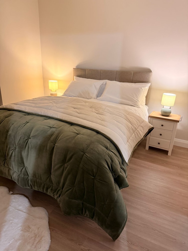 Modern Entire Home Retreat in Newry