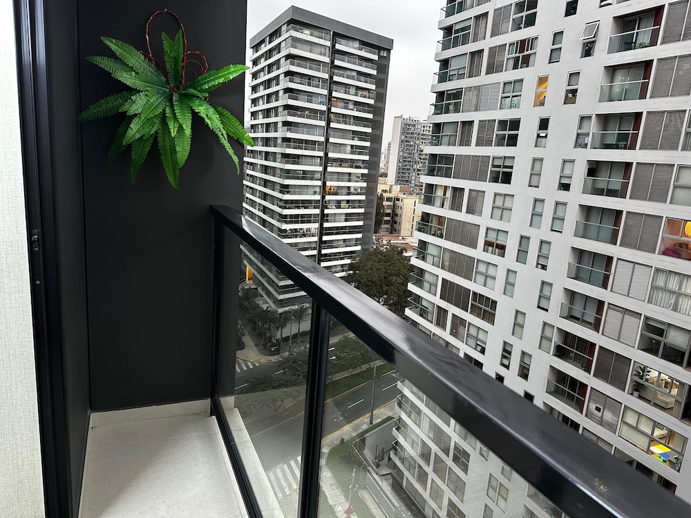 Family Apartment with a View (1309)