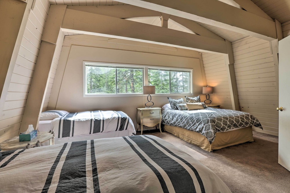Carnelian Bay Home < 1 Mi to Tahoe Beaches - Property Image 21