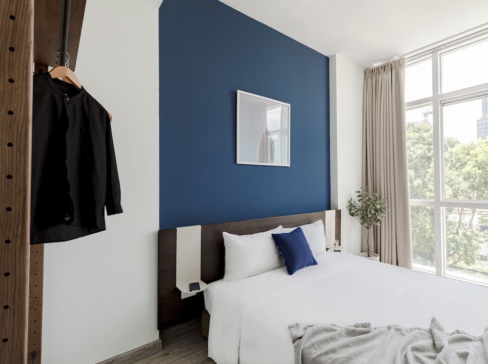 Blue Arch Suites - The Notre Dame Saigon