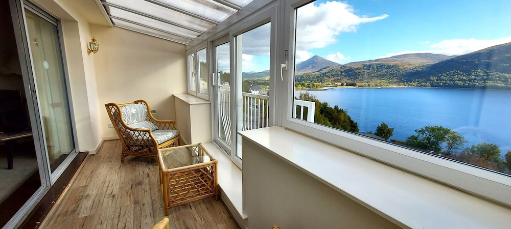 Loch Rannoch Highland Club Otter Lodge 02