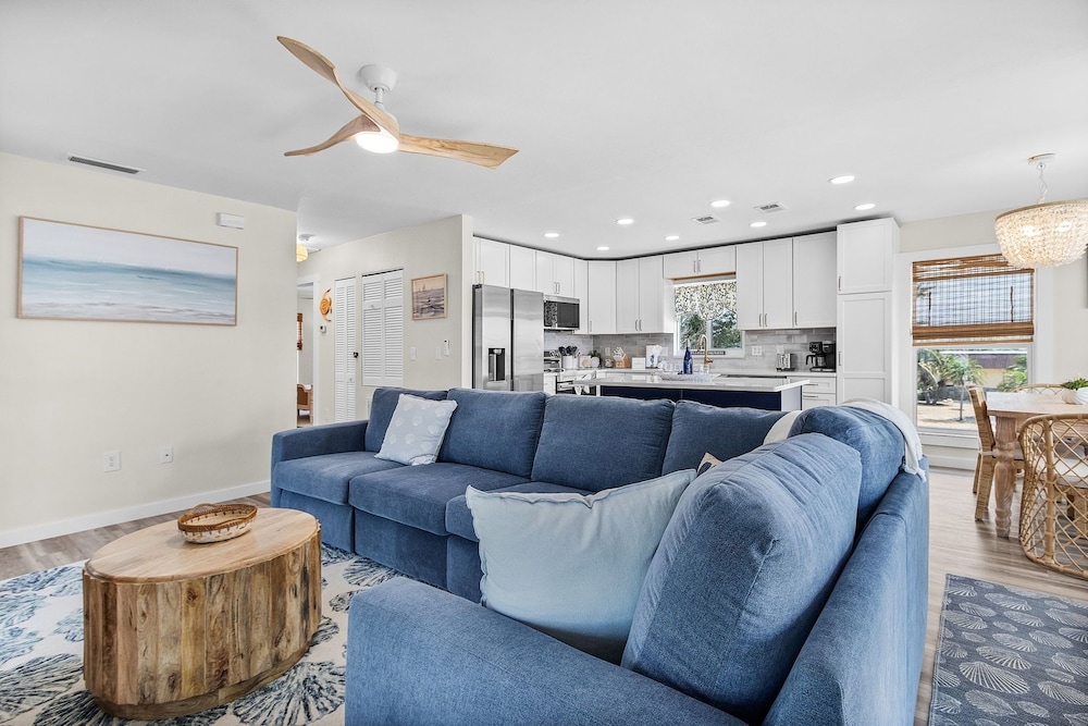 197 Beach Daze: 3br Pool Home, W/ Deeded Beach Access! 3 Bedroom Home