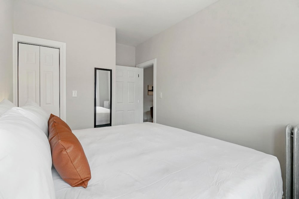 2BR Getaway - Touhy 3S