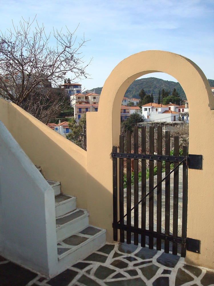Asteri Apartments