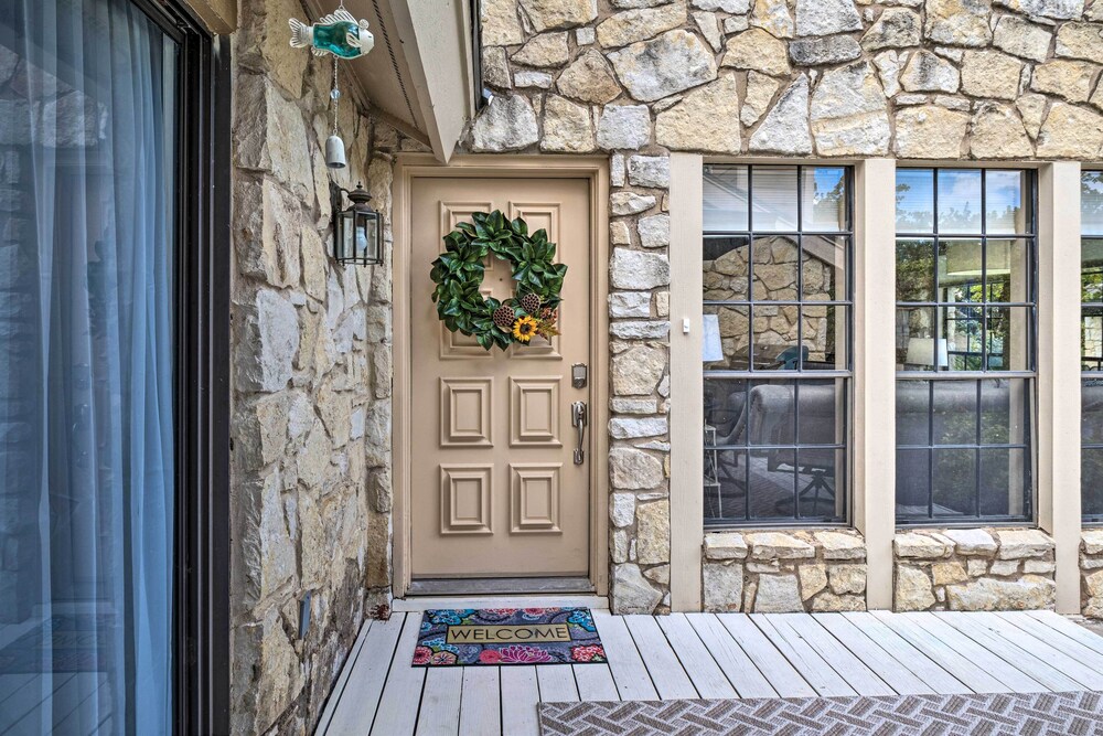 Horseshoe Bay Resort Townhome - Near Lake Lbj! - Property Image 2