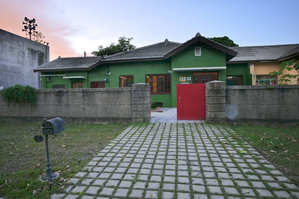 A Touch of Zen ─ A Restored Japanese Colonial Era Guest House view 5