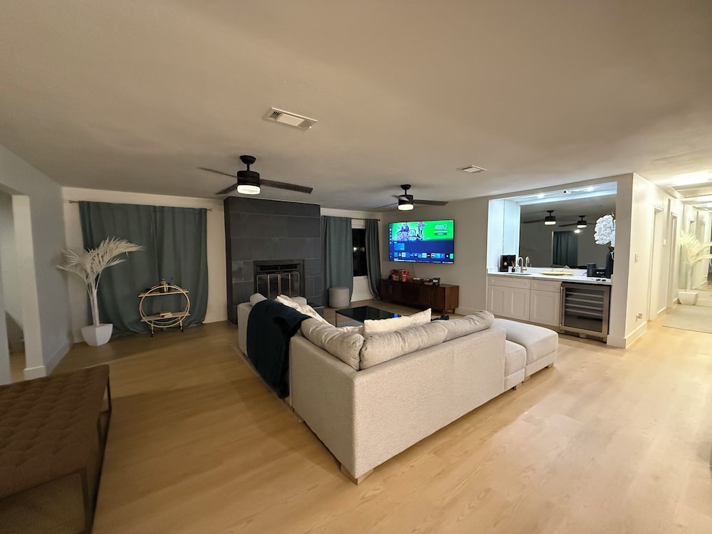 AZURE beach villa at Galveston