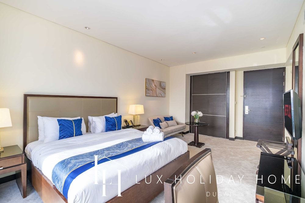 LUX The JW Marina Studio