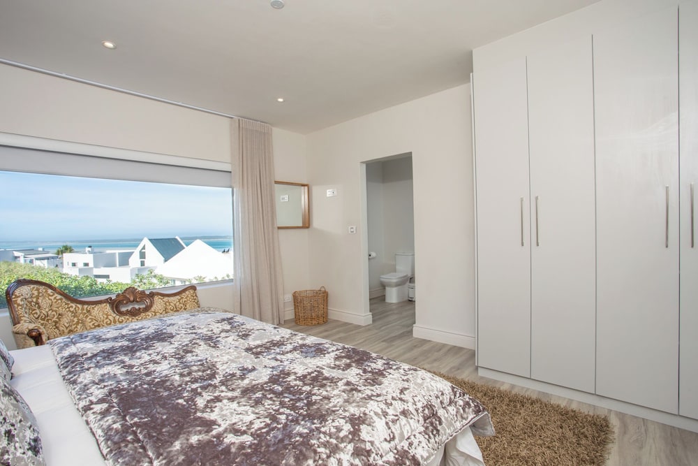 The View Langebaan with Heated Pool