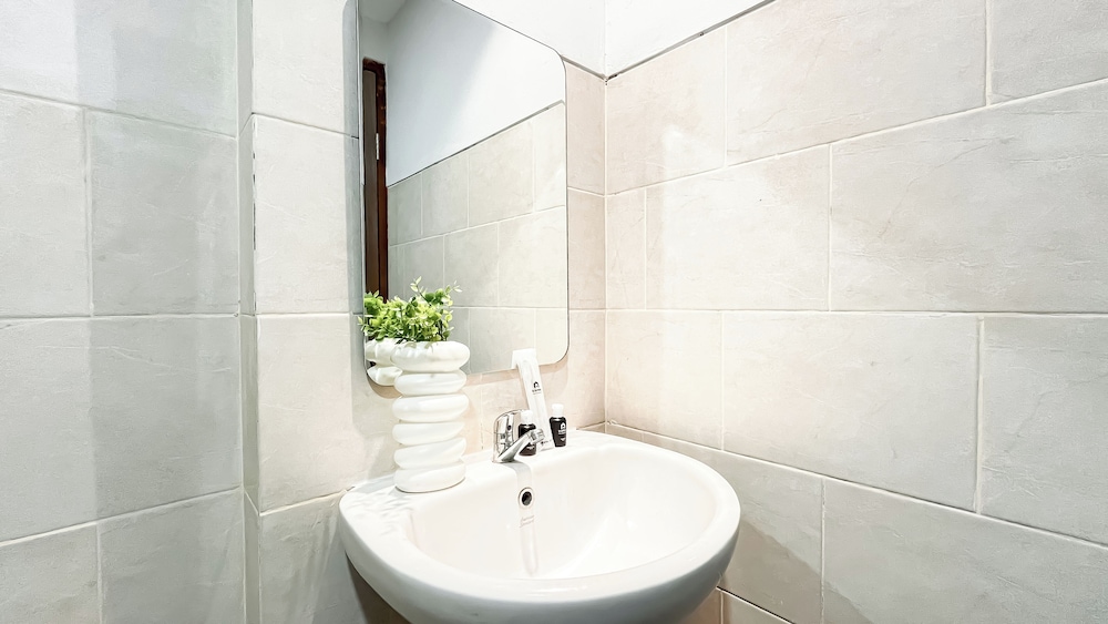 Strategic And Minimalist 1Br Apartment At Margonda Residence 1