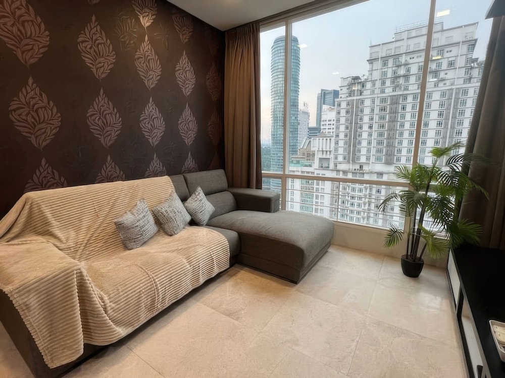 SOHO Suites KLCC by Emily in Town